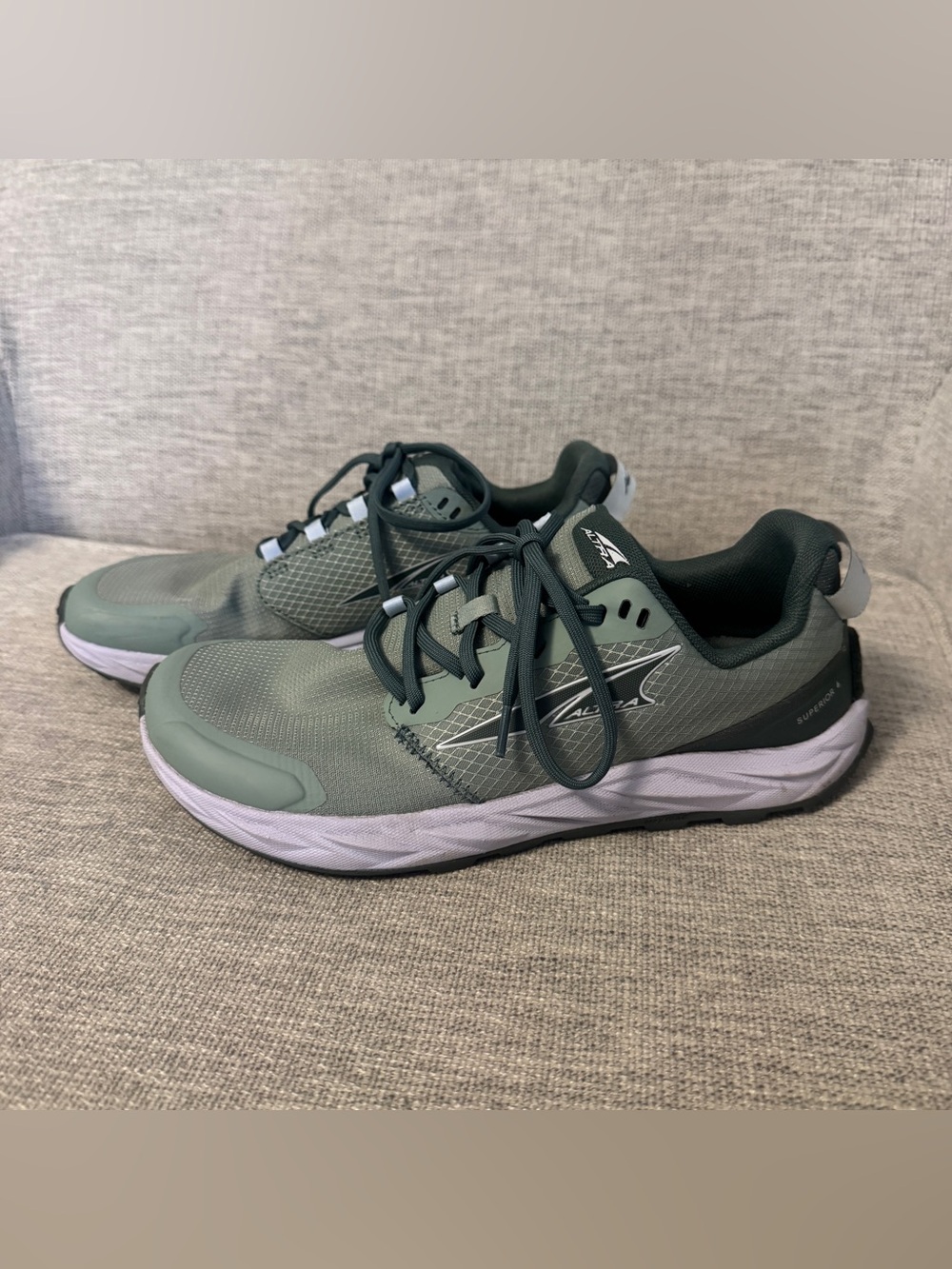 Altra W8 Sage Green Athletic Running Shoes